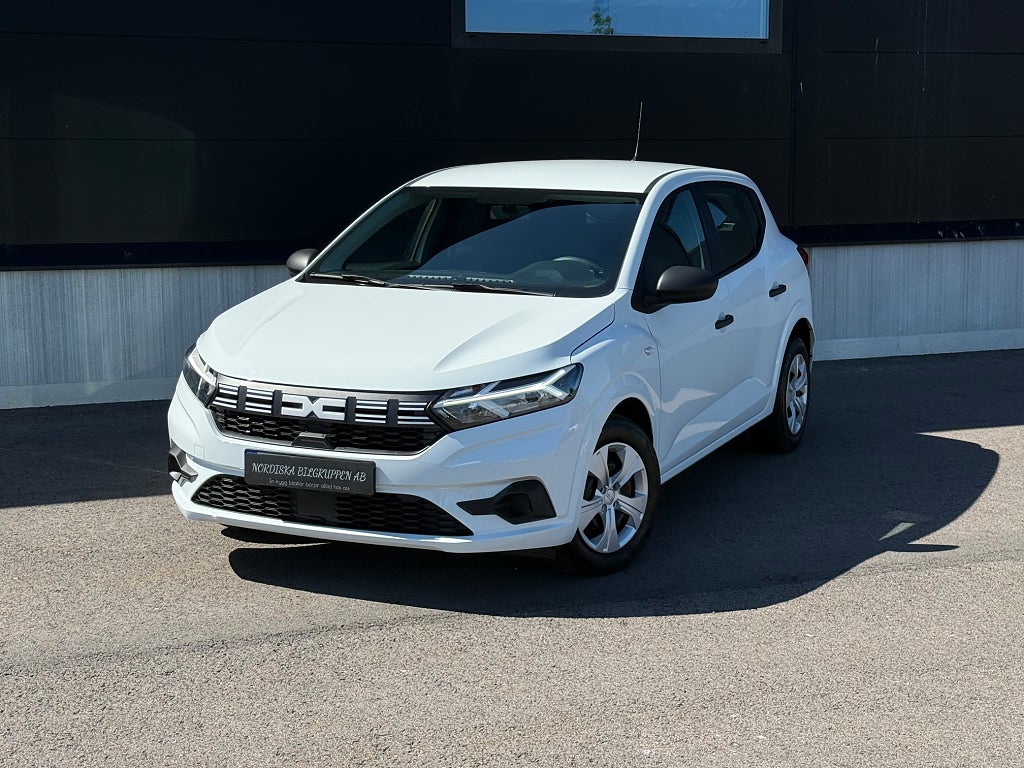 Dacia Sandero 1.0 TCe Euro 6, moms, 4000 mil, ny servad