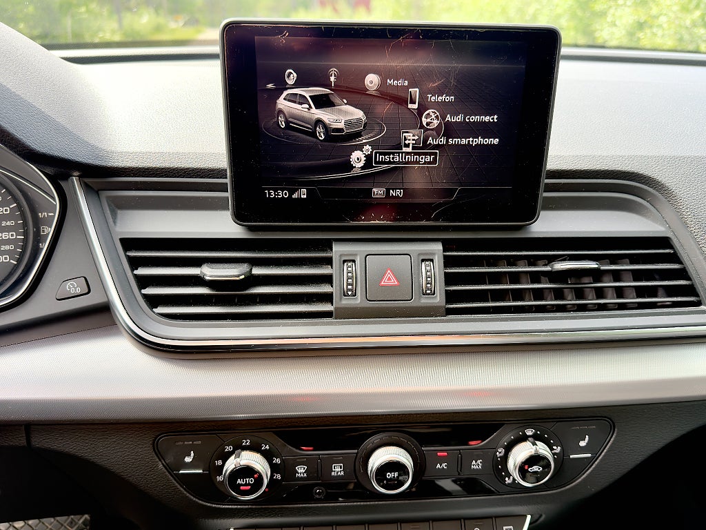 Audi Q5 40 TDI quattro S Tronic Proline|Drag|Värmare|CarPlay