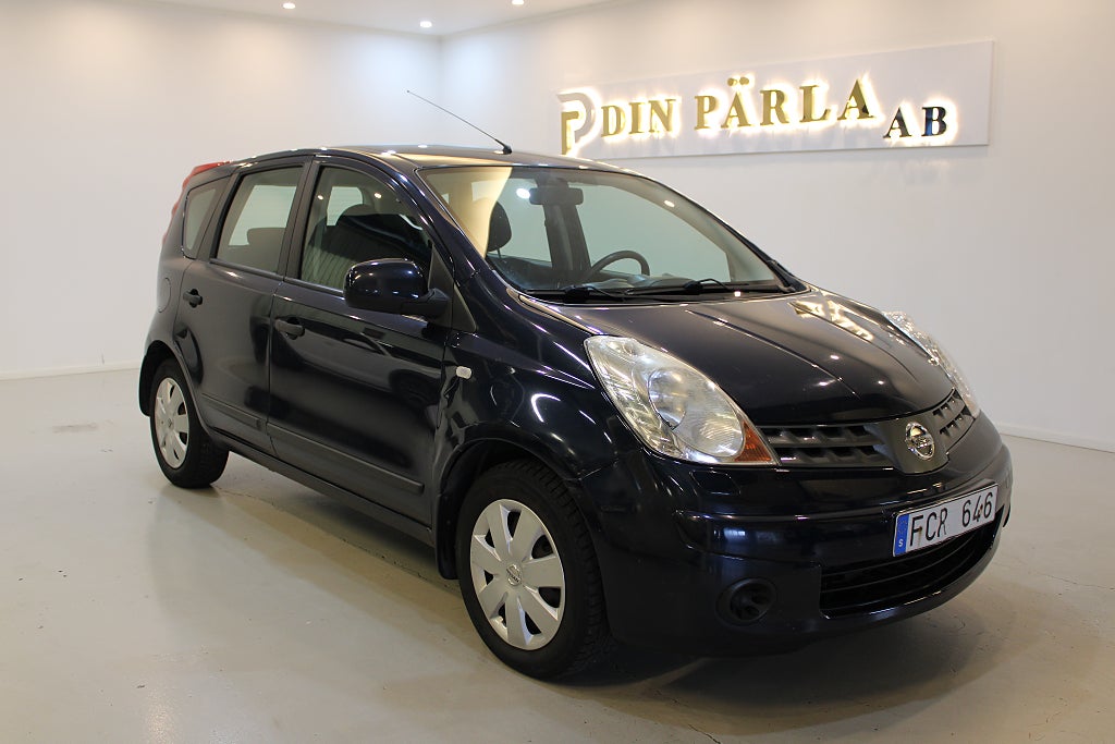 Nissan Note 1.4 Lågmil Bränslesnål Ny Besiktad