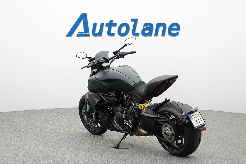 Ducati Diavel 1260 *Nyservad Nya däck