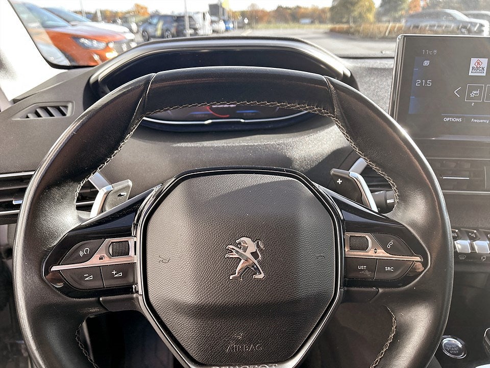 Bild på Peugeot 3008 Allure 1.5 BlueHDi 130hk Aut - NYSERVAD, DRAG