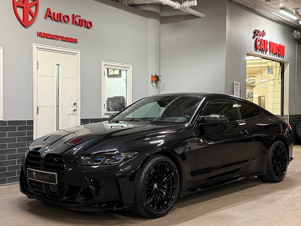 BMW M4 Competition M Race Track Package Ceramic MOMS