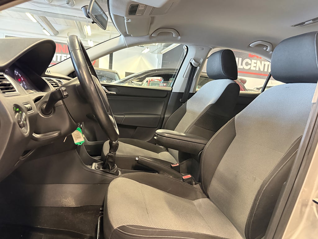 Skoda Rapid 2013 - miniatyr 12