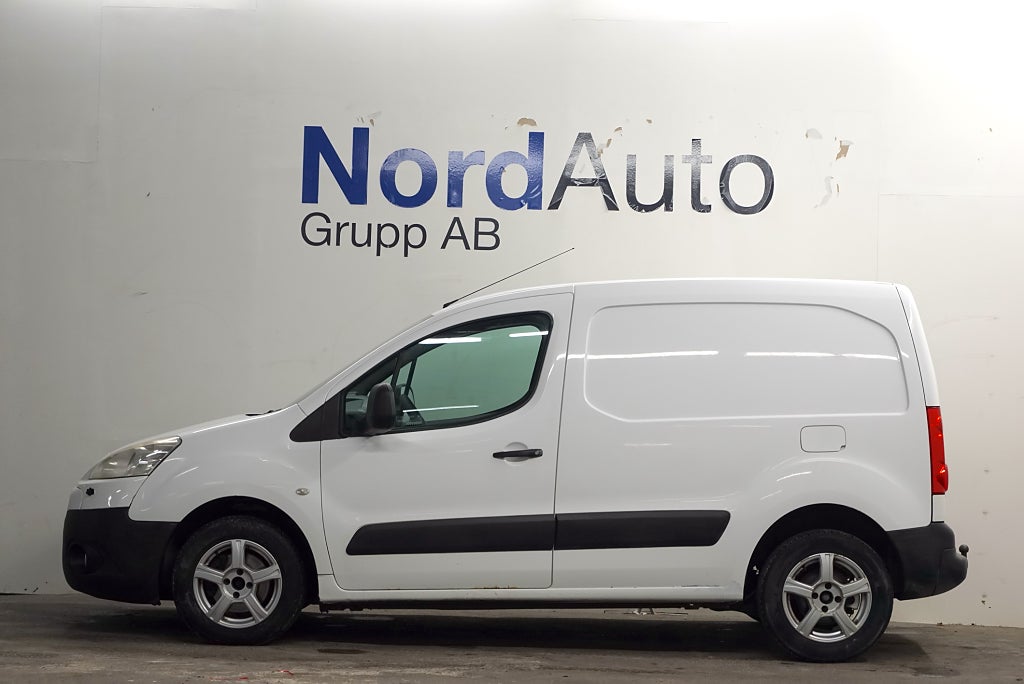 Peugeot Partner 1.6 HDi 3-SITS DRAG KAMREMBYTT PDC SVENSKSÅLD 