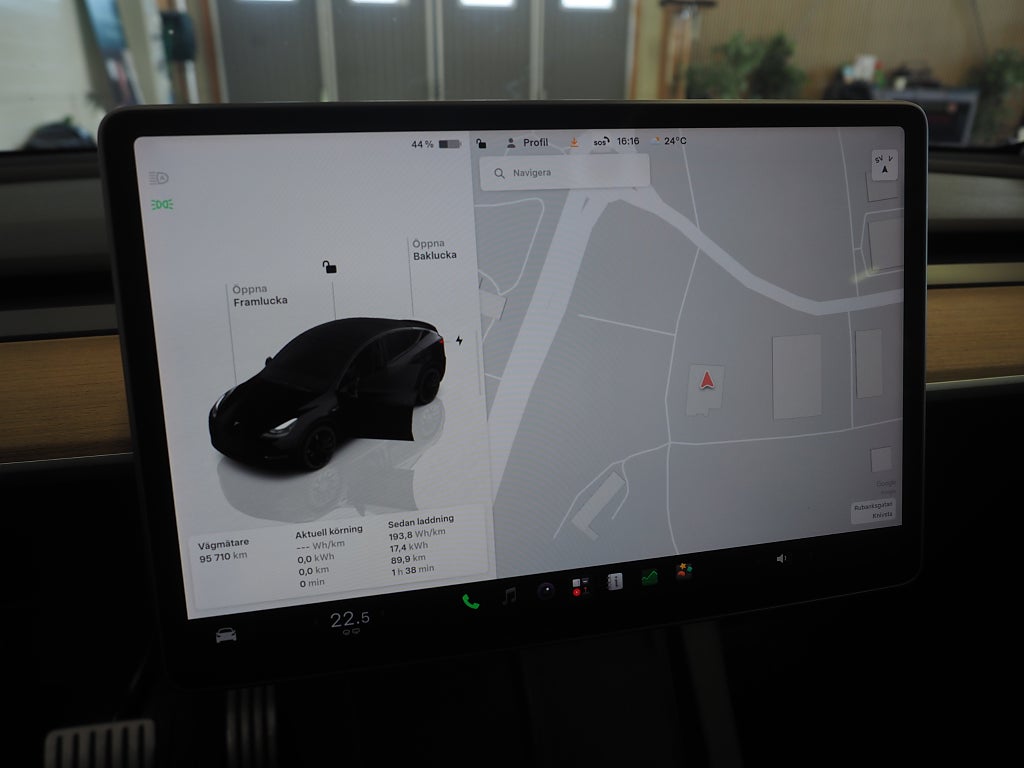 Tesla Model Y Performance 534hk | Dragkrok | Pano | Moms | 2022