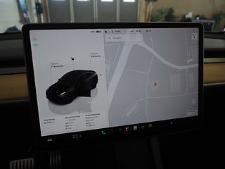 SUV Tesla Model Y 16 av 20