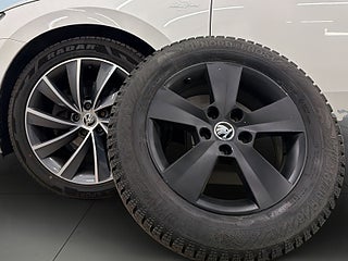 Skoda Superb Kombi 2.0 TDI 4×4, L&K S&V-hjul/Kamera/Drag/Carplay – bild 14