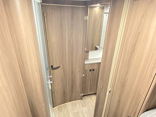 Husbil-integrerad Kabe TMI 860 Imperial LGB 29 av 52