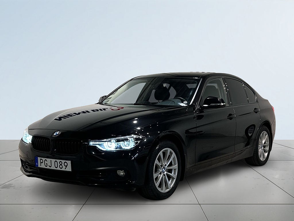 BMW 330i xDrive Sedan Rattvärme Kamkedja Kamera Psens S/V-hjul