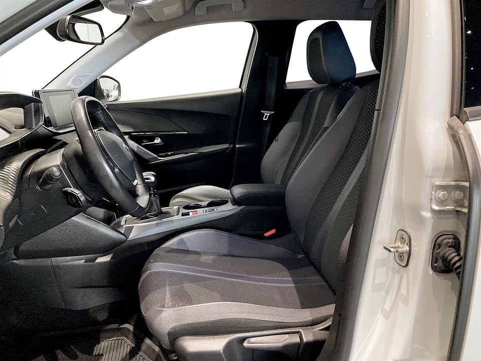 Bild på Peugeot 2008 Allure 1.2 PT 100hk KAMPANJRÄNTA 3,99%