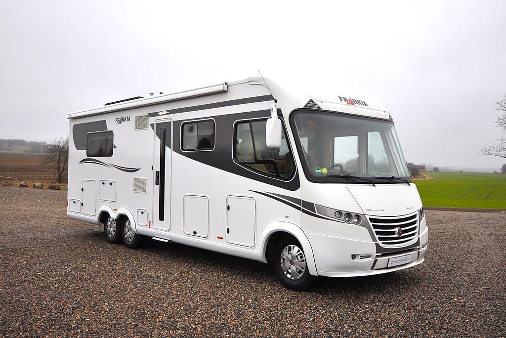 Frankia 840 TD Swe Edition Låga långbäddar/Toa bak, Alde, AC