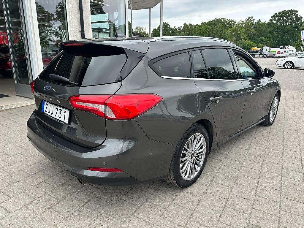 Ford Focus Kombi 1.0 EcoBoost Titanium Launch