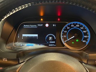 Halvkombi Nissan Leaf 16 av 21