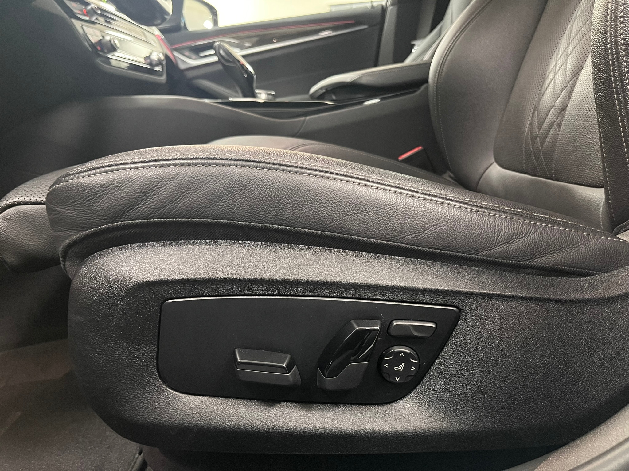 BMW 520 d Sedan M-Sport 2022, bild 4/51