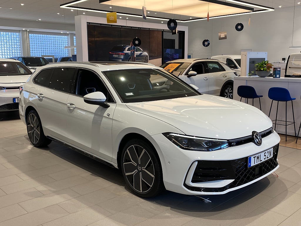Volkswagen Passat eHybrid R-Line Swe Edition