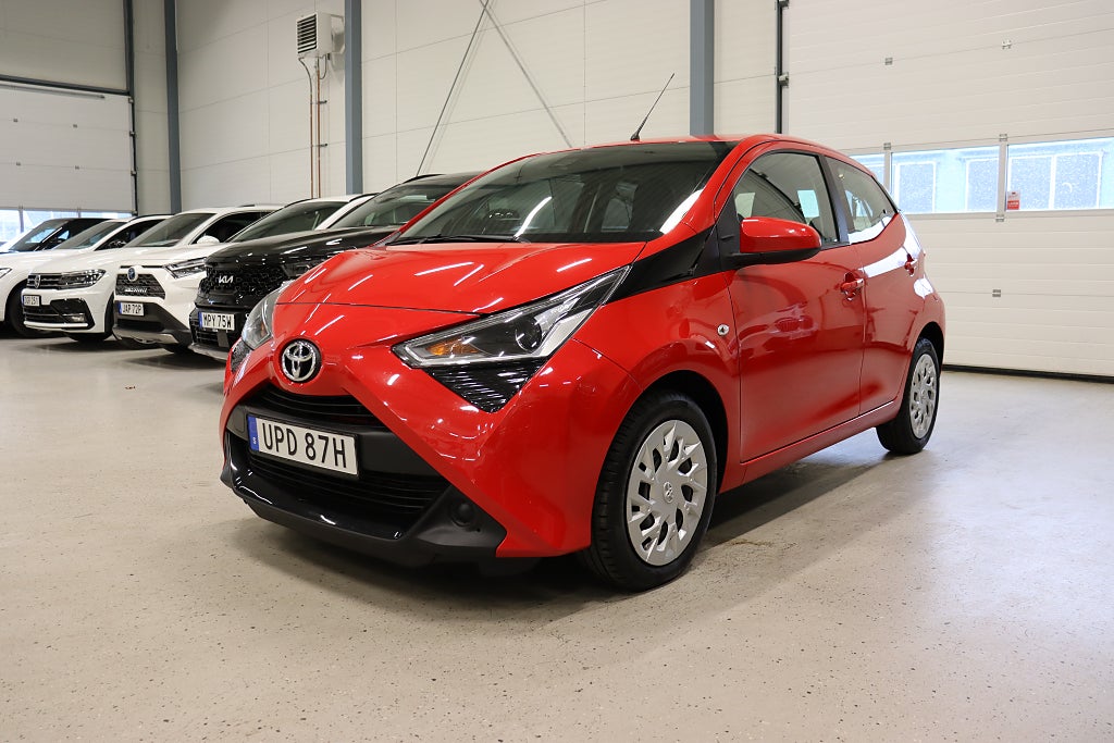 Toyota Aygo 5-dörrar 1.0 VVT-i X-PLAY B-Kamera Apple/Android 72hk