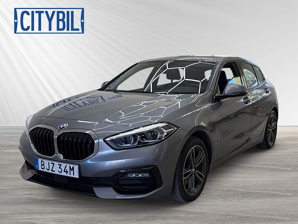 BMW 118 i 136hk Aut Sport line Belysningpkt V-Däck Nyservad