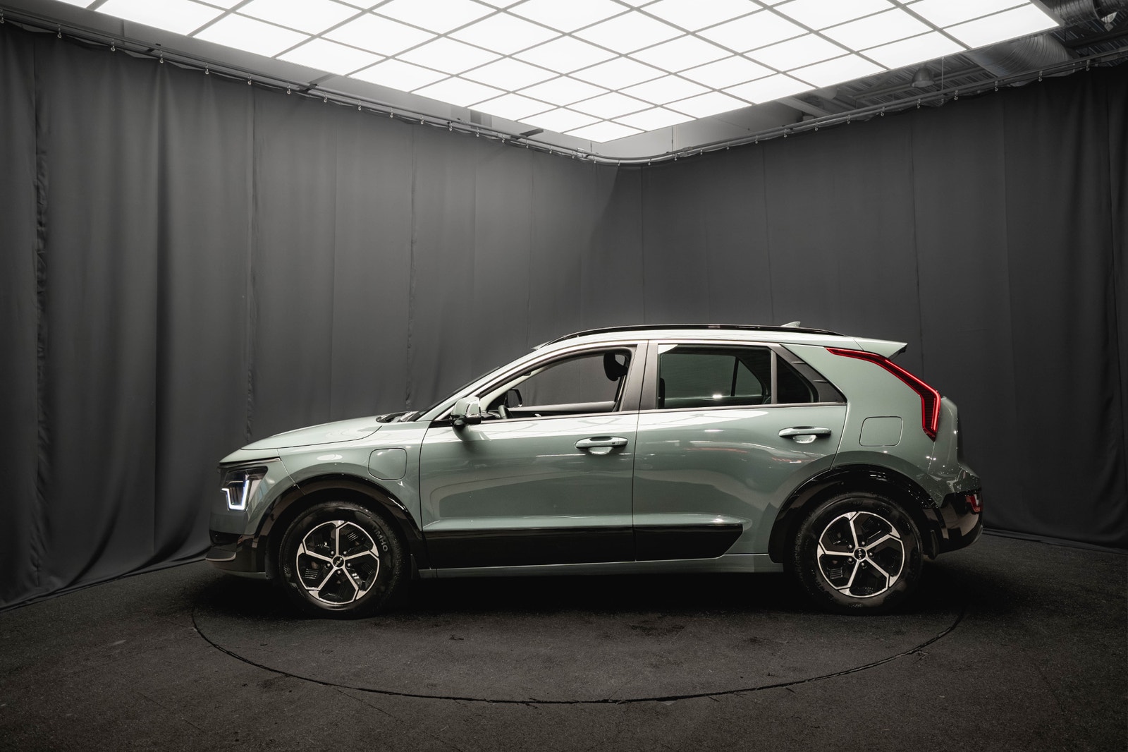 Kia Niro Plug-In-Action DRAG KAMERA 96.1%SoH 1-ÄGARE RATTVÄRME 2023 - miniatyr 10