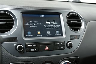 Halvkombi Hyundai i10 19 av 23
