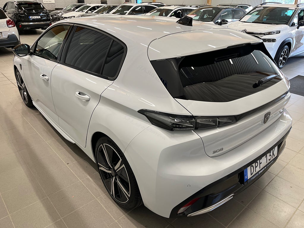 Peugeot 308 GT 1.2 PureTech 130 Aut thumbnail