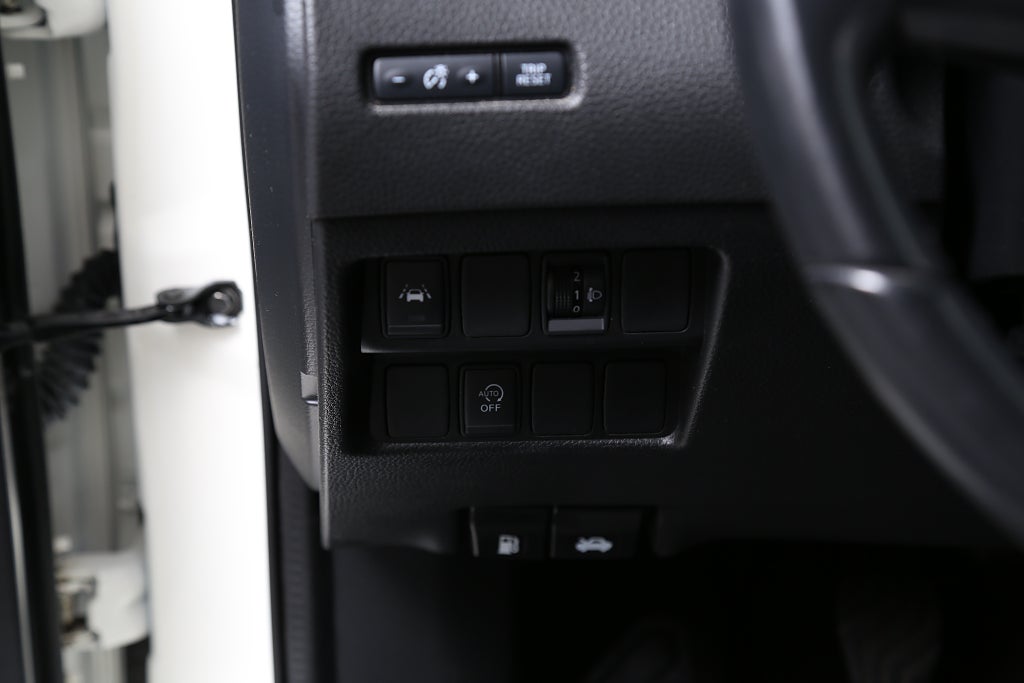 Nissan Qashqai 1,3 DIG-T 140hk 360°-kamera Keyless Navi Drag 2021