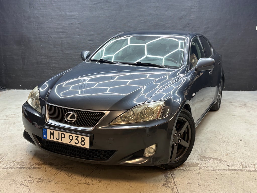 Lexus IS 250 2.5 V6 Euro 4