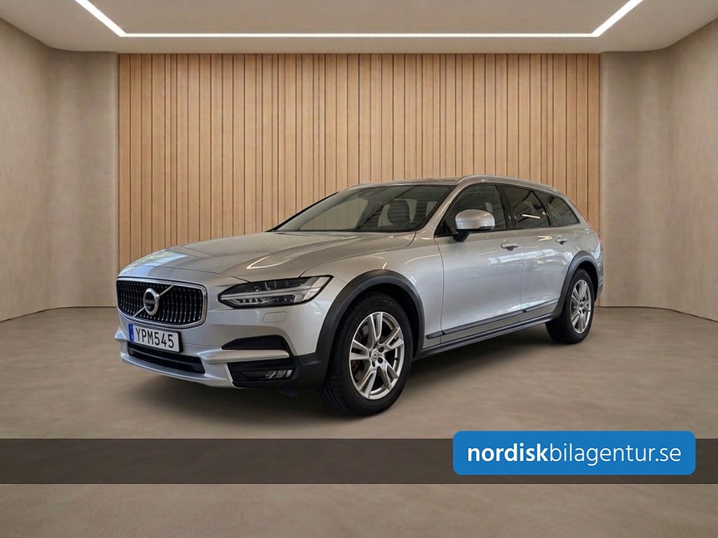 Volvo V90 Cross Country D4 Aut AWD Momentum PRO *S/V-dubb *Dieselvärmare* Drag*