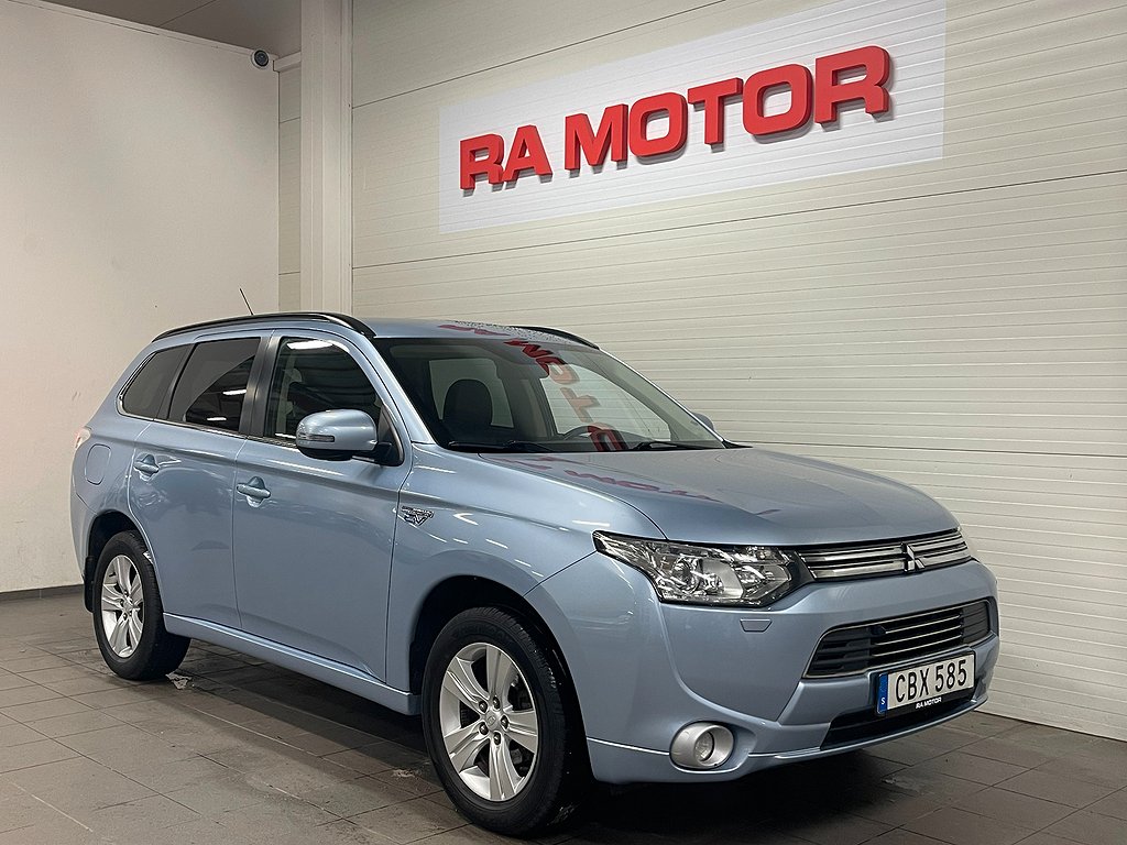 Mitsubishi Outlander PHEV CVT Business | Kamera | GPS | Drag 2014