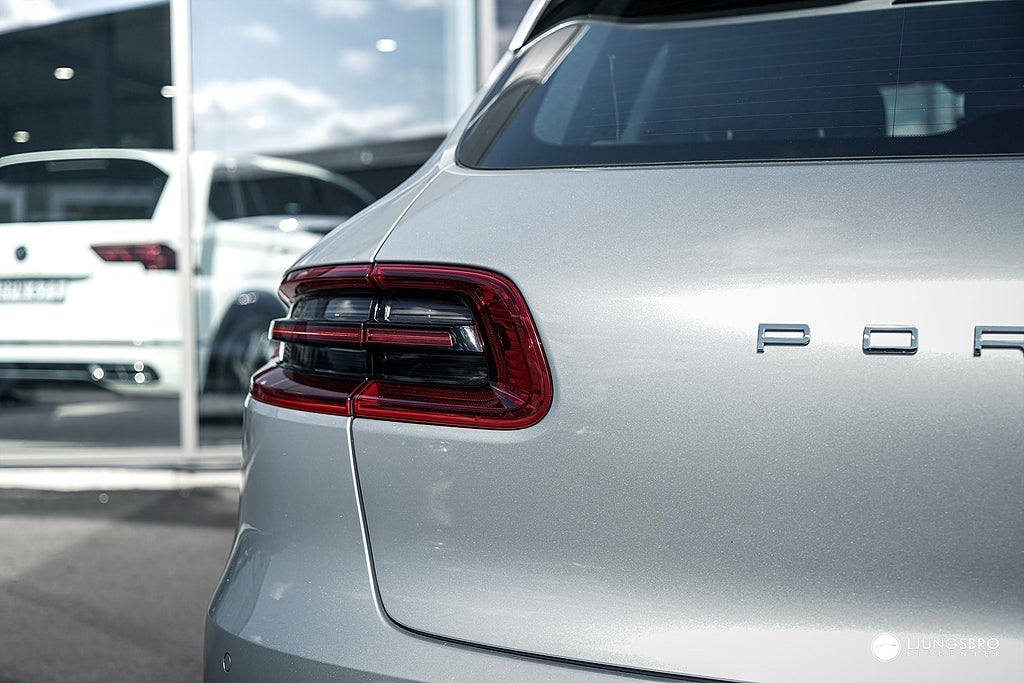 Porsche Macan S 258hk / Drag / 18-vägs stolar / D-Värmare