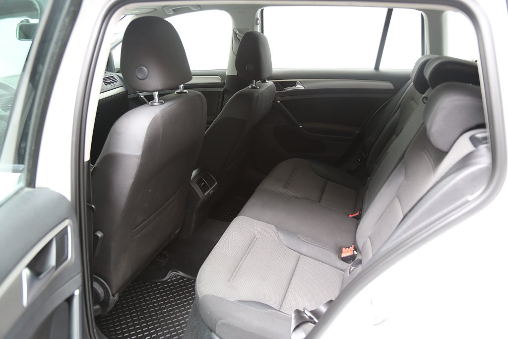 Volkswagen Golf 1,2 TSI 110hk DSG Sportscombi CarPlay Kamera 2017