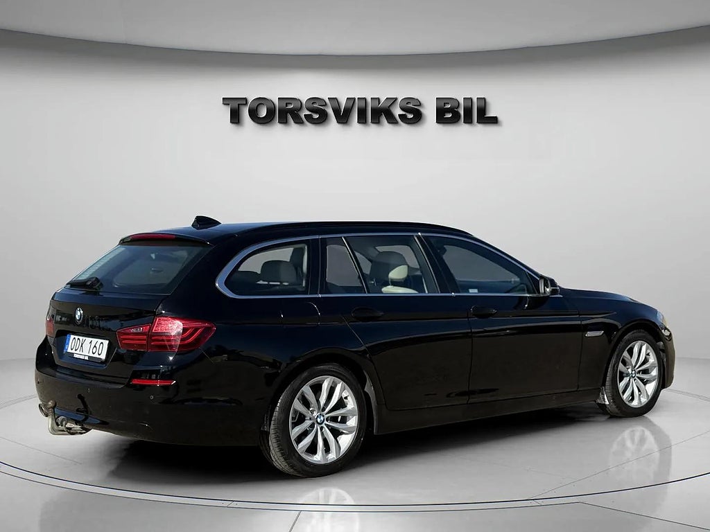 BMW 520d xDrive Touring Steptronic M-Ratt H&K Skinn Drag 2 Ägare - miniatyr 5