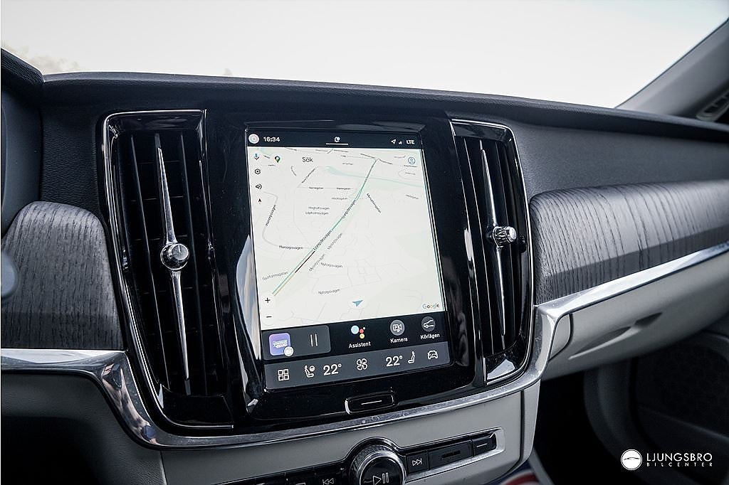 Volvo V90 Recharge T6 AWD Dark Plus 350hk