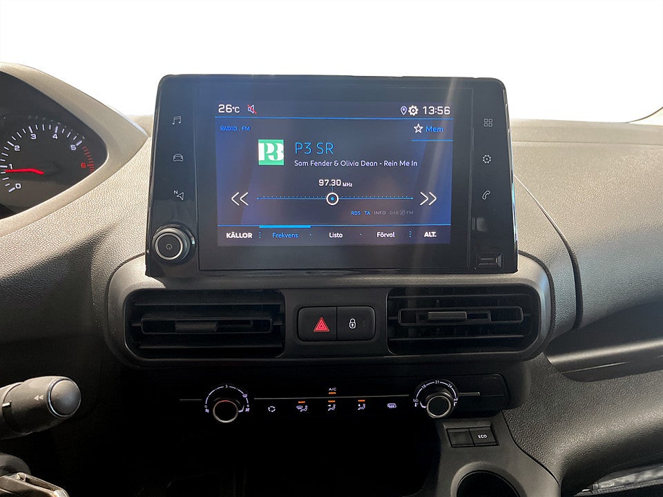 Bild på Peugeot Partner PRO 1.5 BHDi 130hk Aut L1 DRAGKROK