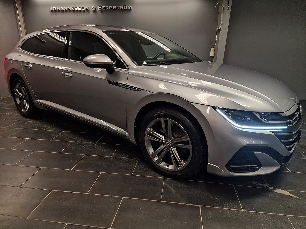 Volkswagen Arteon eHybrid 218hk SB R-Line  / Cockpit / Värmare / Drag