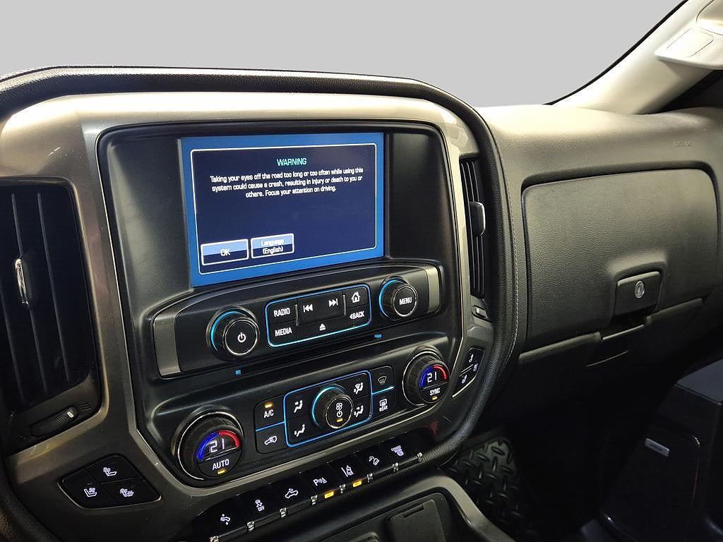 Chevrolet Silverado 2500 HD Crew Cab 6.6L V8 Duramax 451 hk Parkv