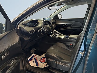 Peugeot 3008 HYBRID4 300 EAT Allure S&V-hjul/Carplay/360/Nav/Keyless – bild 7
