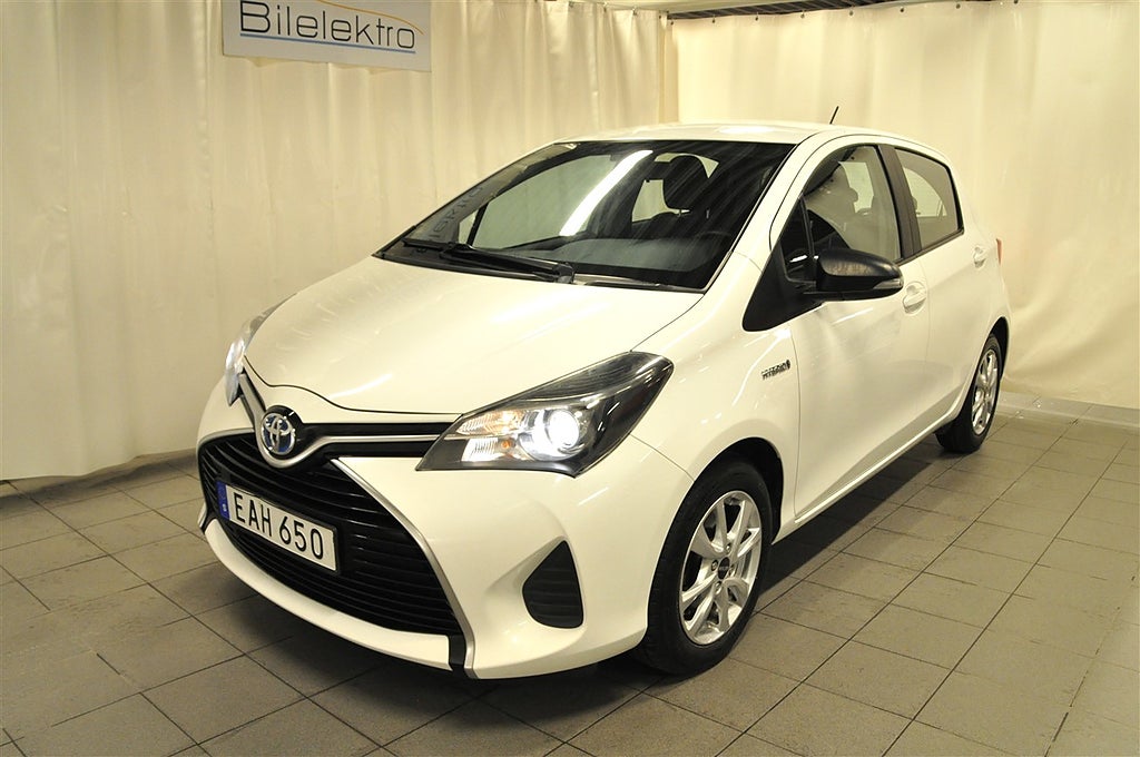 Toyota Yaris Hybrid e-CVT Active, Life 