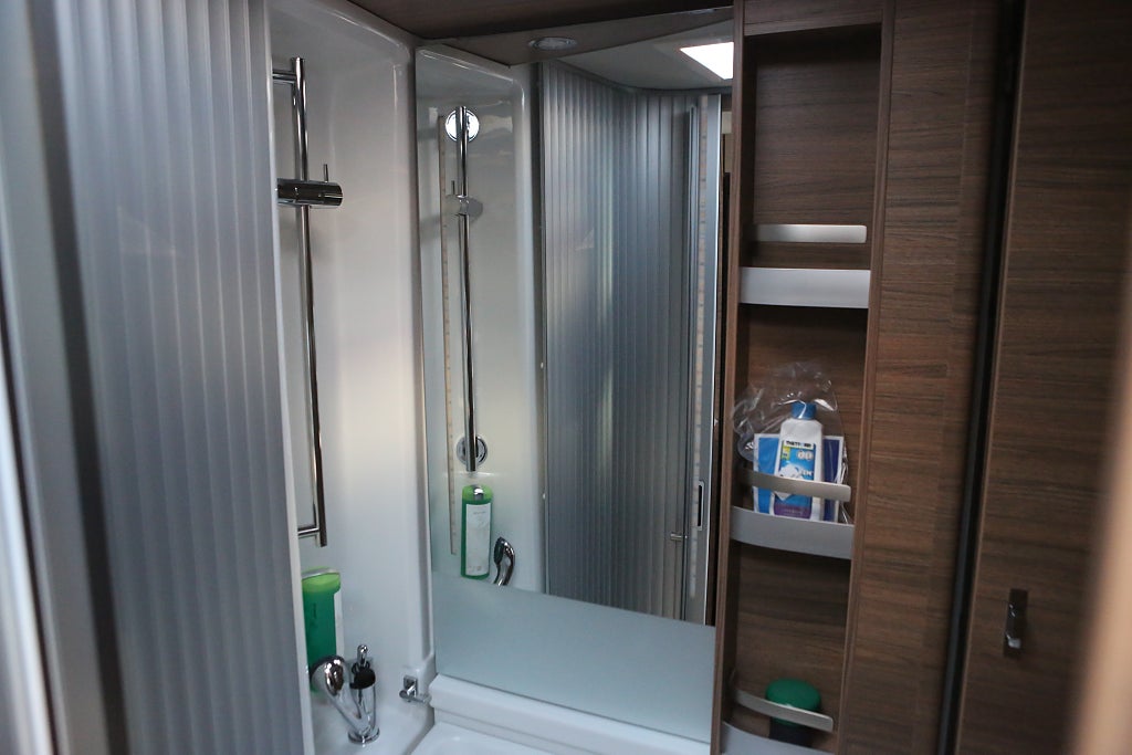 Knaus Van Ti 640 MEG Vansation AUT 177hk Långbäddar VW