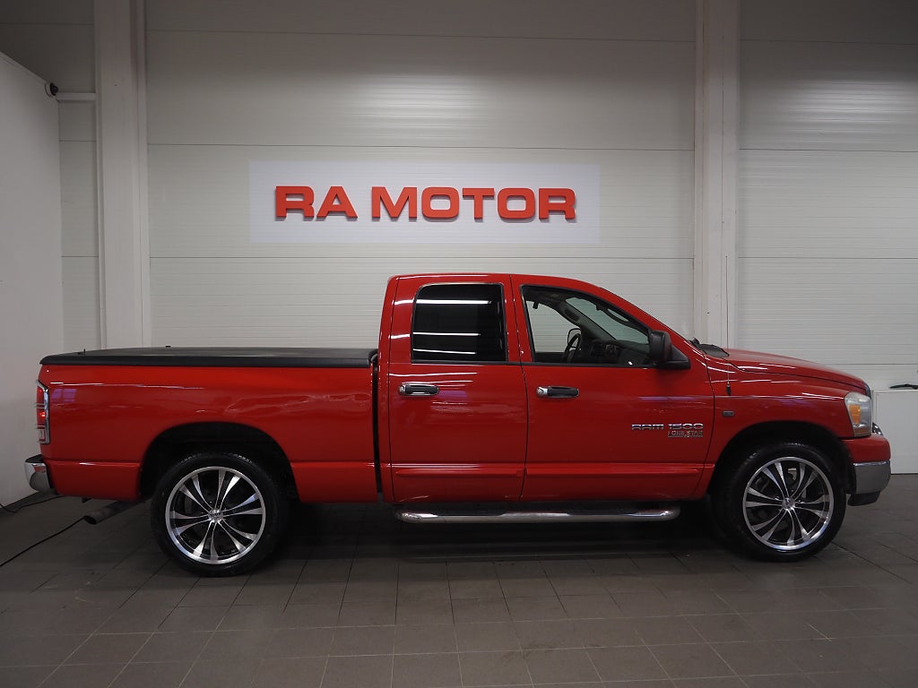Dodge RAM 1500 Quad Cab 4.7 V8 238hk Lone Star | Dragkrok | 2006