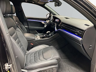 Volkswagen Touareg 3.0 V6 TDI 4M R-Line Luft Drag Dvärm Night vision HuD Pano S&V