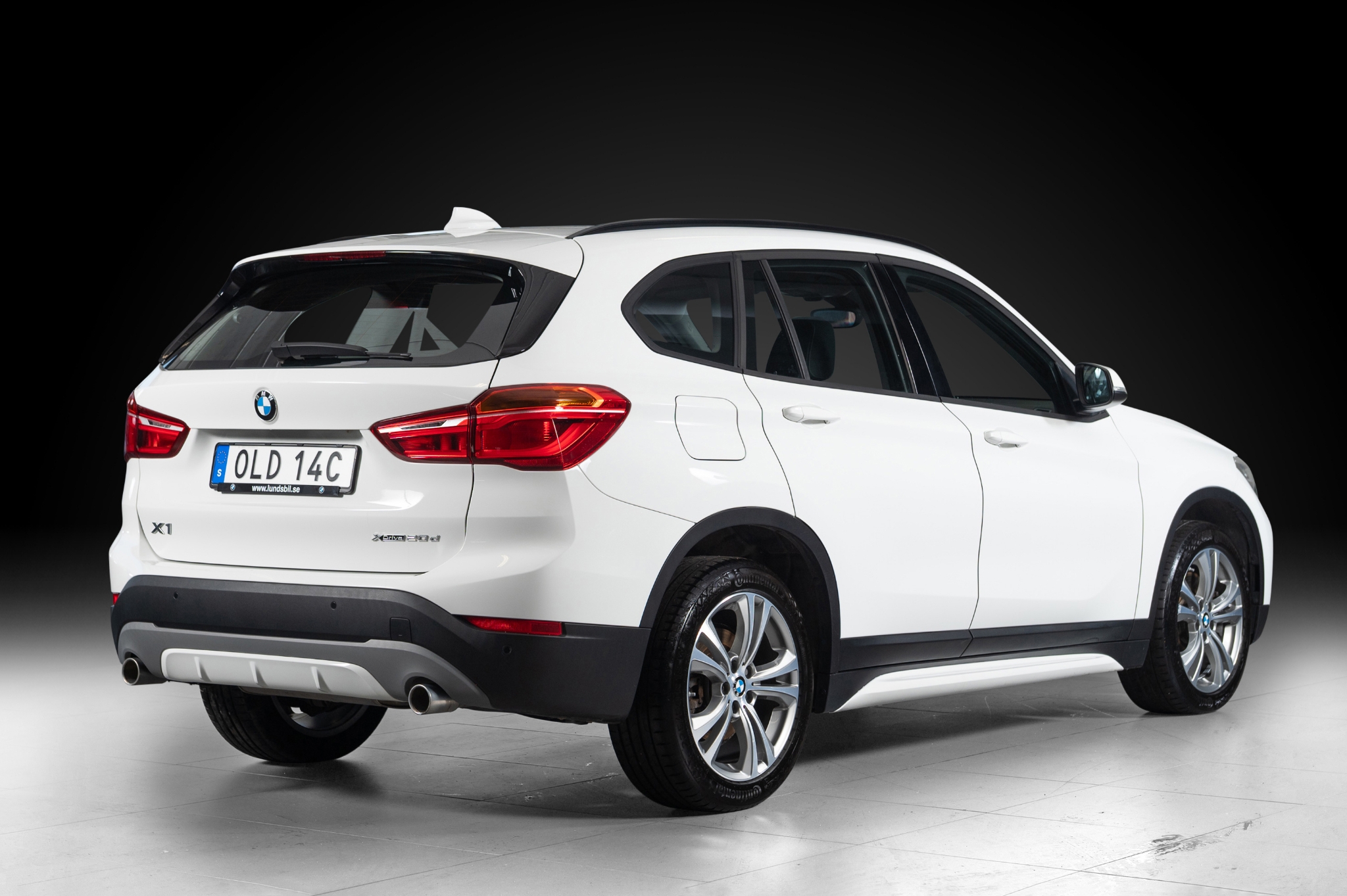 BMW X1 xDrive 20d Sport line 2019, kuva 2/46