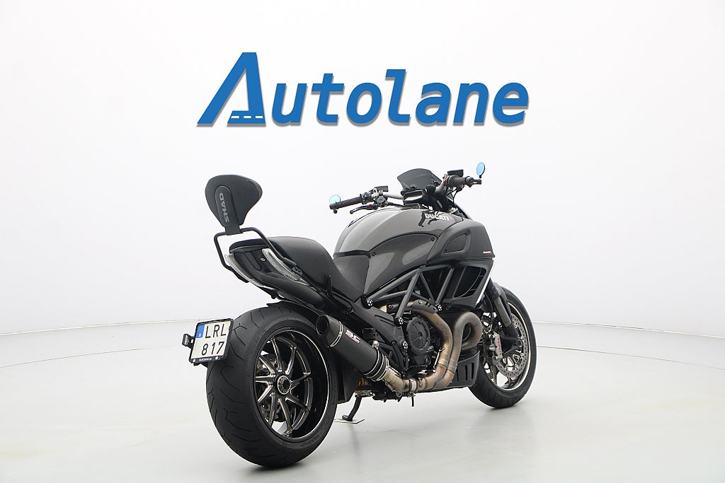 Ducati Diavel Carbon* SC-project *Sommarkampanj 4,99%