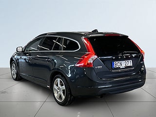Volvo V60 D3 Momentum P-Värmare/M-Värmare/LED/Kamrem bytt/S&Vdäck