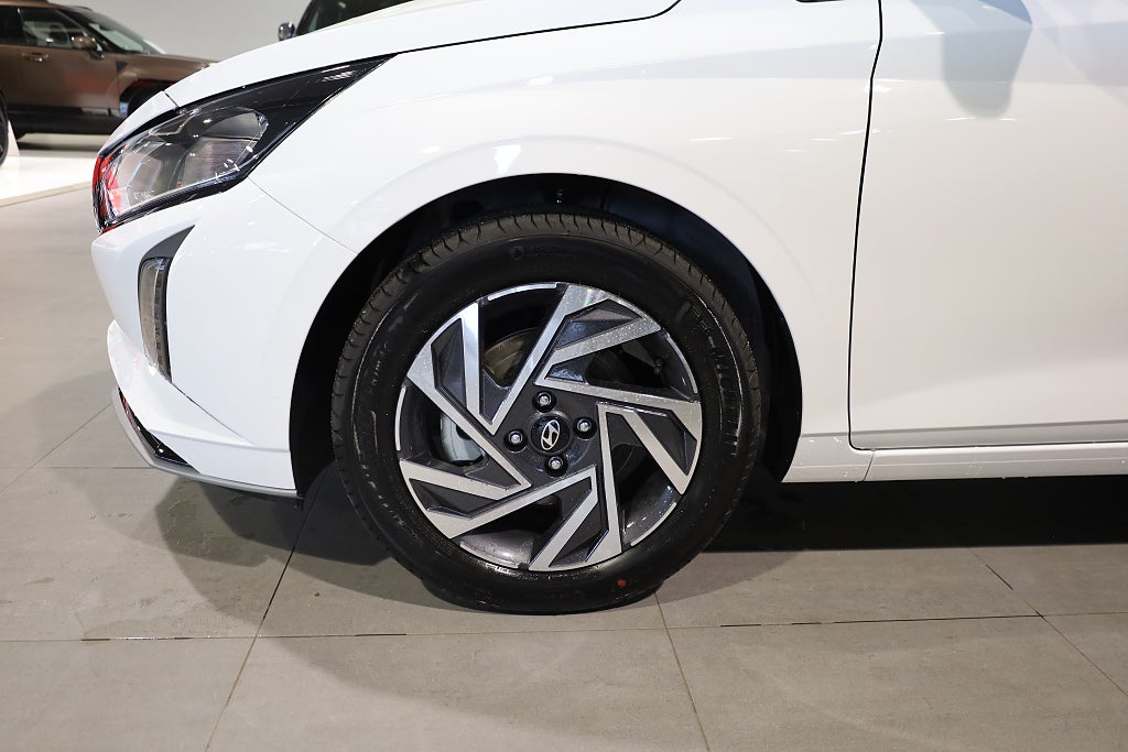 Hyundai i20 1.0 T-Gdi DCT Essential *Lagerbil för snabb leverans 2027