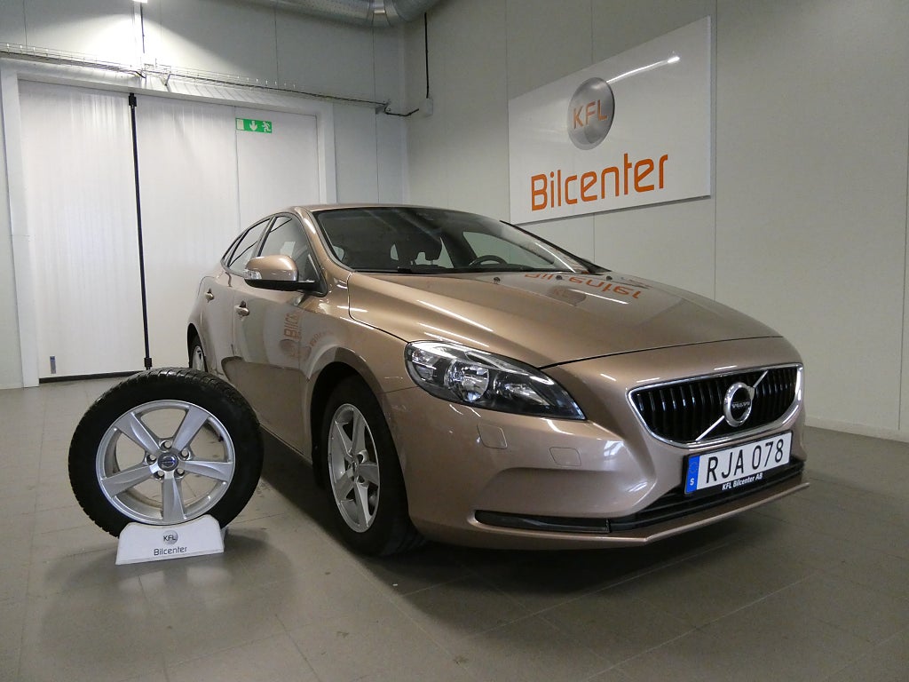 Volvo V40 T2 Drag-Värmare-SoV *Kamremsbytt* *Endast 5972 mil*
