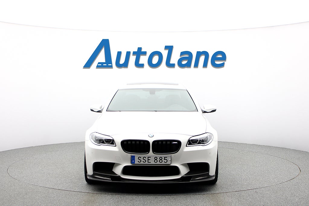 BMW M5 DCT Akrapovic, B&O, HUD, Taklucka Sommarkampanj 4.99%