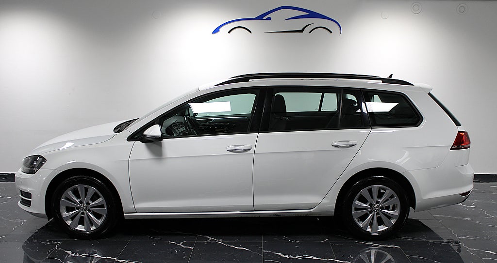 Volkswagen Golf Sportscombi 1.6 TDI Manuell Dragkrok Värmare