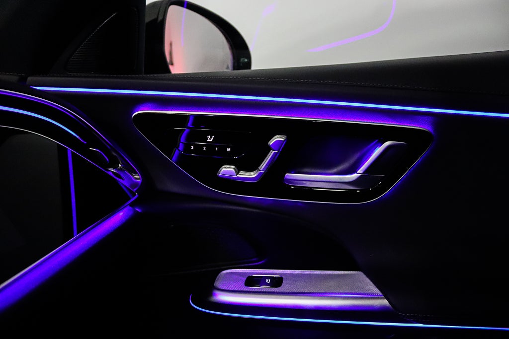 Mercedes-Benz E 220 d 4MATIC AMG Pano Superscreen Night Package