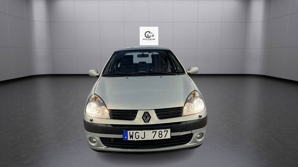 Renault Clio 5-dörrars Halvkombi 1.2 / Nyservad, 1,95%