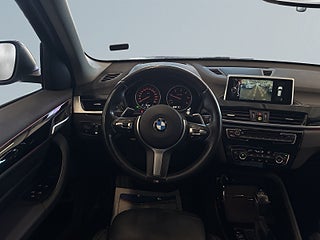 BMW X1 xDrive25d xLine S&V-hjul/Kamera/Drag/Skinn/HUD/Elsolar – bild 9